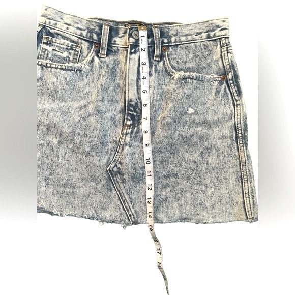 AF Light Acid Wash Jean Skirt Abercrombie and Fitch - Picture 6 of 8